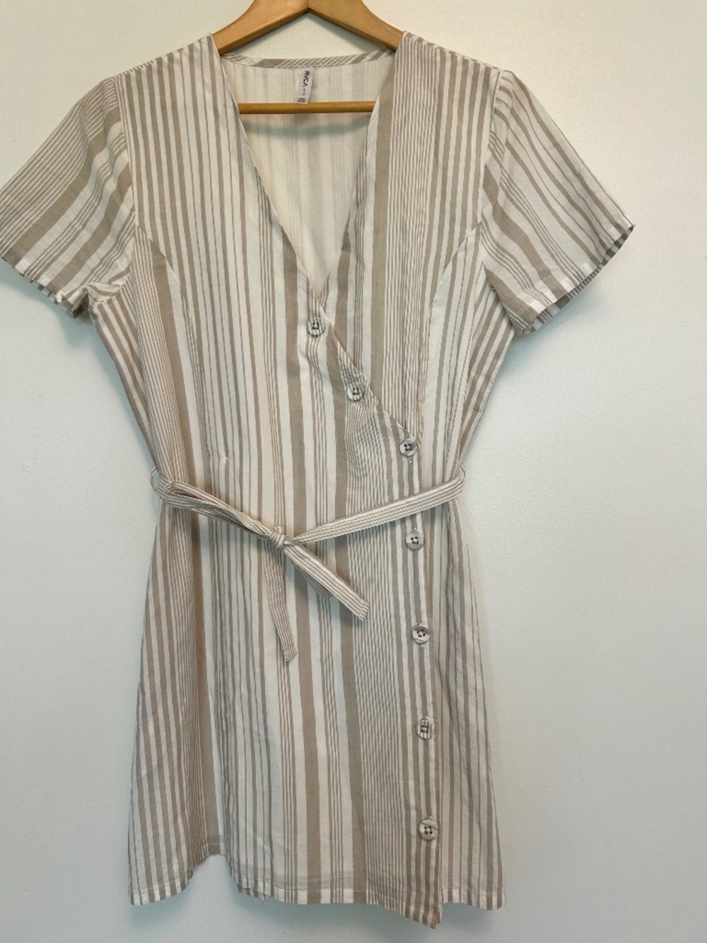 RVCA Striped Button Down Short Sleeve Wrap Midi Dress Neutral L Boho Cabin Earth